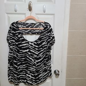 Torrid tie dye shirt size 2